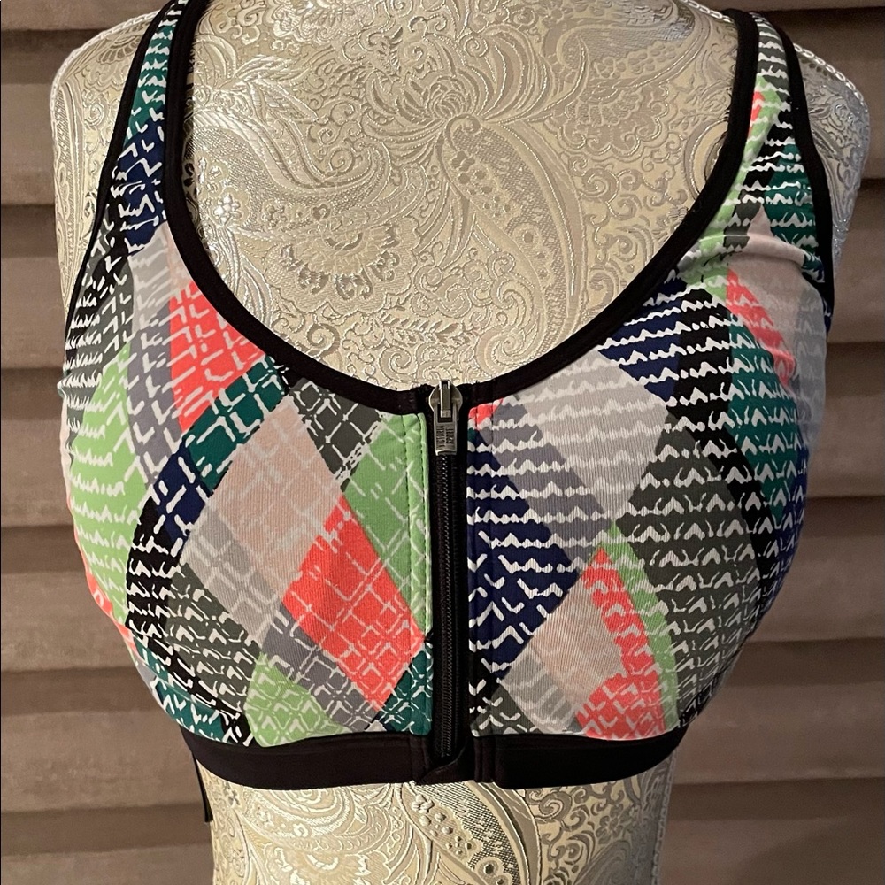 VSX Incredible Knockout Sports Bra 34 D
